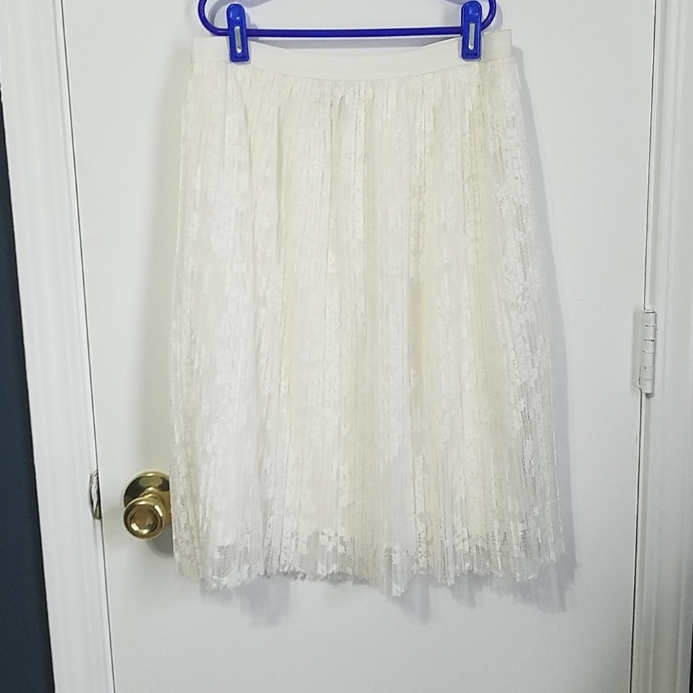 cream lace skirt
